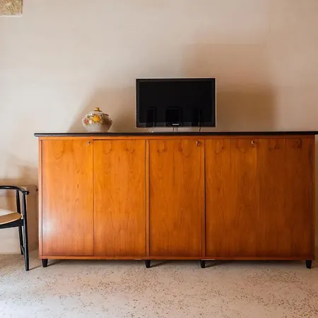 Case De Siena Specchia